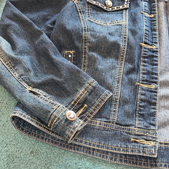 Blue Identity women’s size Large embellished jean jacket - Picture 5 of 9